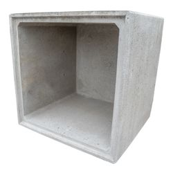 CONCRETE BASE 150X150CM INT. H=100CM 2700KG